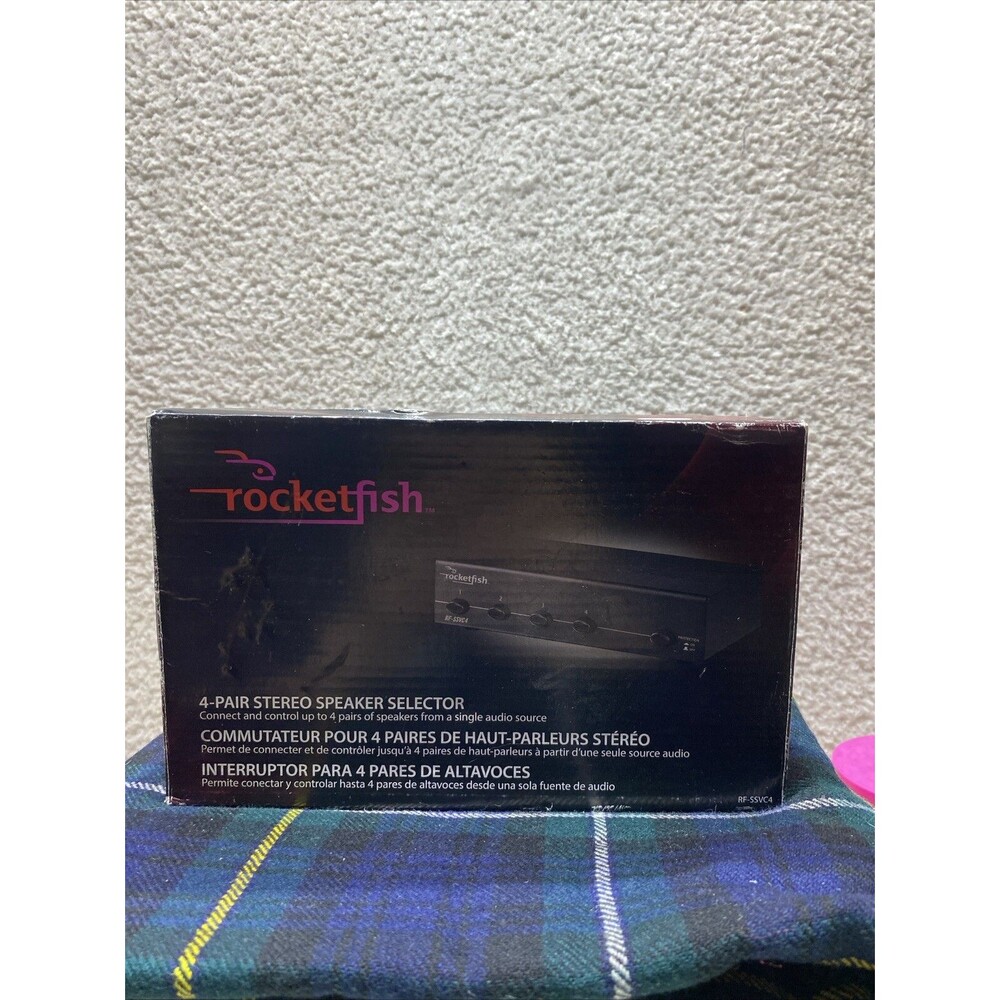 Rocketfish 4-Pair Stereo Speaker Selector RF-SSVC4